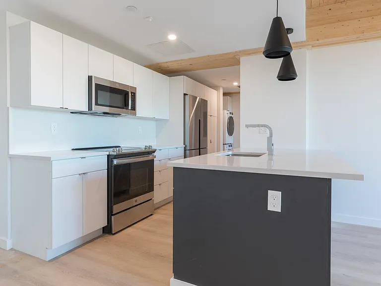 11 Lenox St #705 — Photo 4