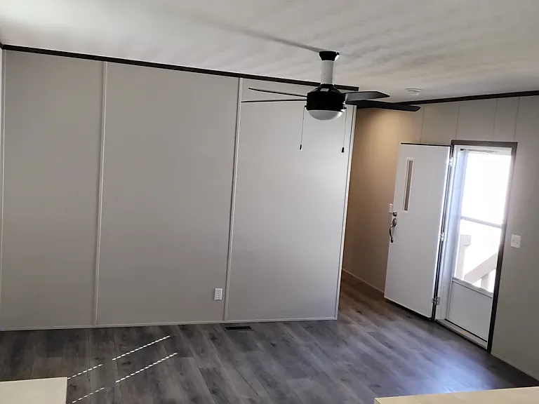 930 Lindsey St — Photo 17