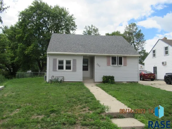 330 SW Park St, Luverne, MN 56156