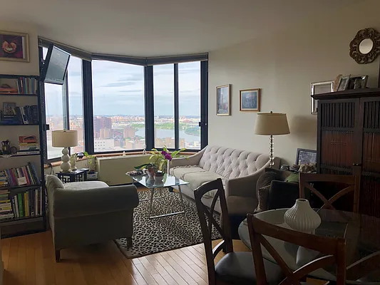 Rented by Kleier Residential | media 7