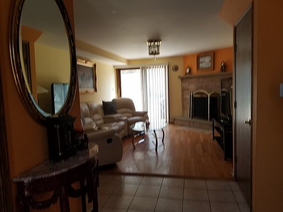 3rd image of 107 S Kenilworth Ave