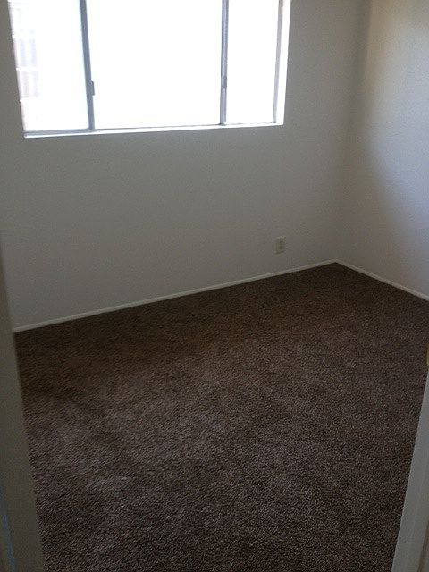 2nd image of 11802 Antwerp Ave