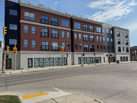 4th image of 174 Provencher Blvd