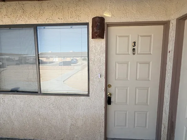 6350 Bagley Ave APT 3, Twentynine Palms, CA 92277