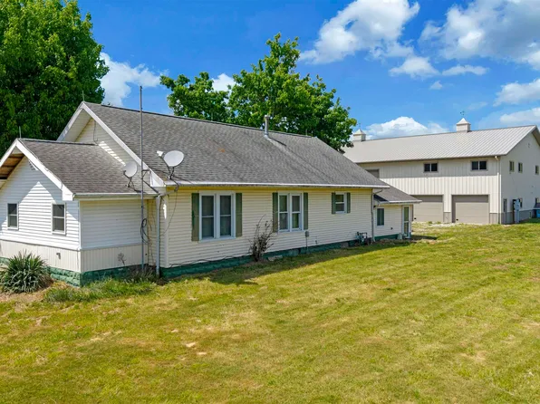 7000 E 500 N, Patoka, IN 47666