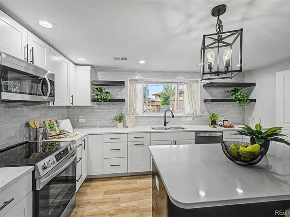 660 S Arbutus Street, Lakewood, CO 80228