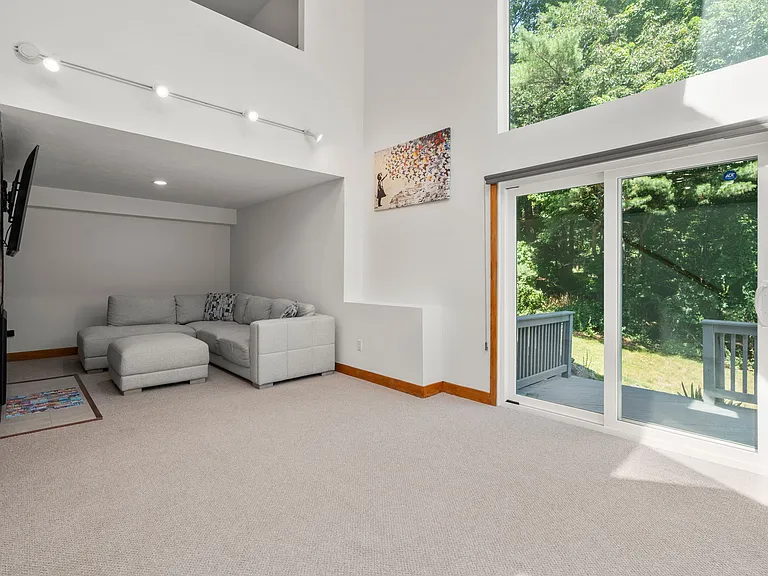 7 Larch Rd — Photo 8