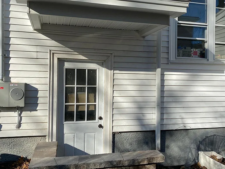 112 Langley Rd — Photo 11