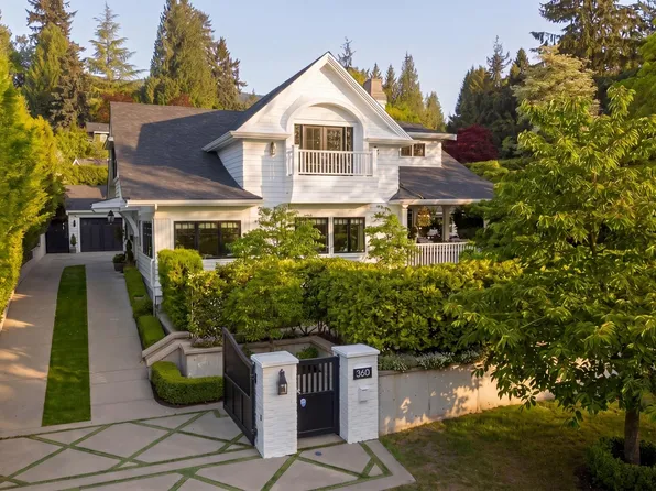 360 Windsor Rd, Vancouver, BC V7N 1K1