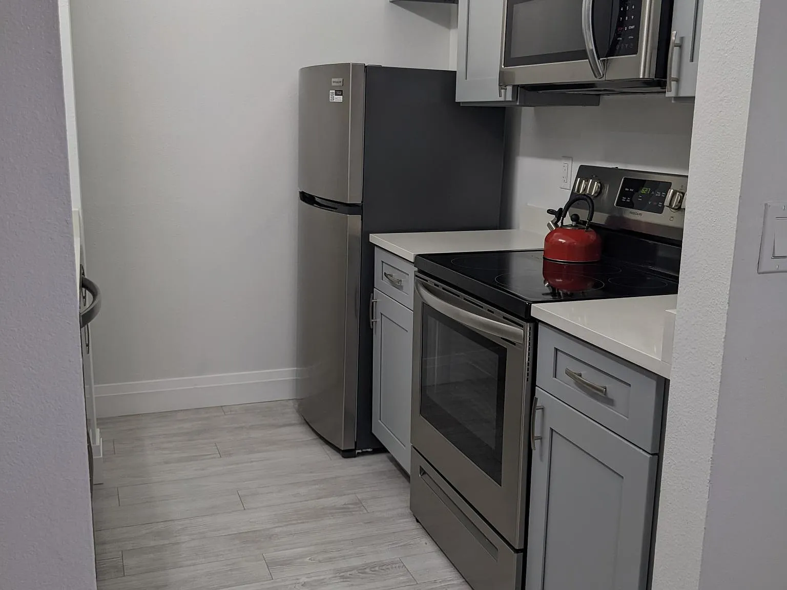201 Santa Clara Dr — Photo 3