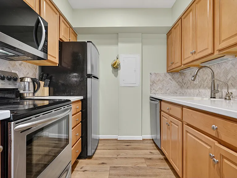 29 14th St NE #29 — Photo 7