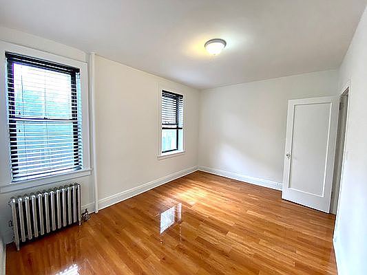 1st image of 4112 49th St APT 4