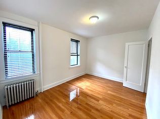 4112 49th St APT 4, Sunnyside, NY 11104