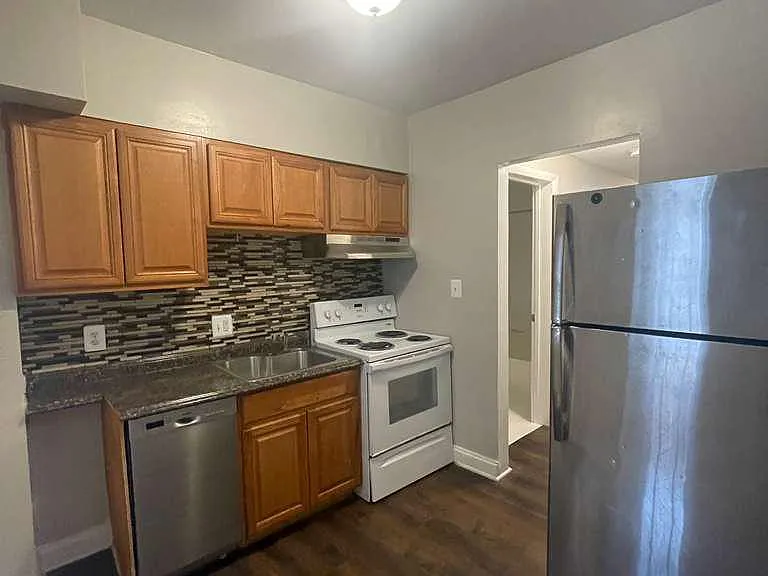 2830 R St SE #1 — Photo 1