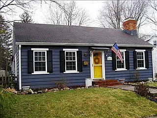 219 W 5th St photo 1