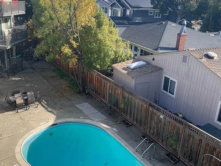 836 Walnut St #21 — Photo 8
