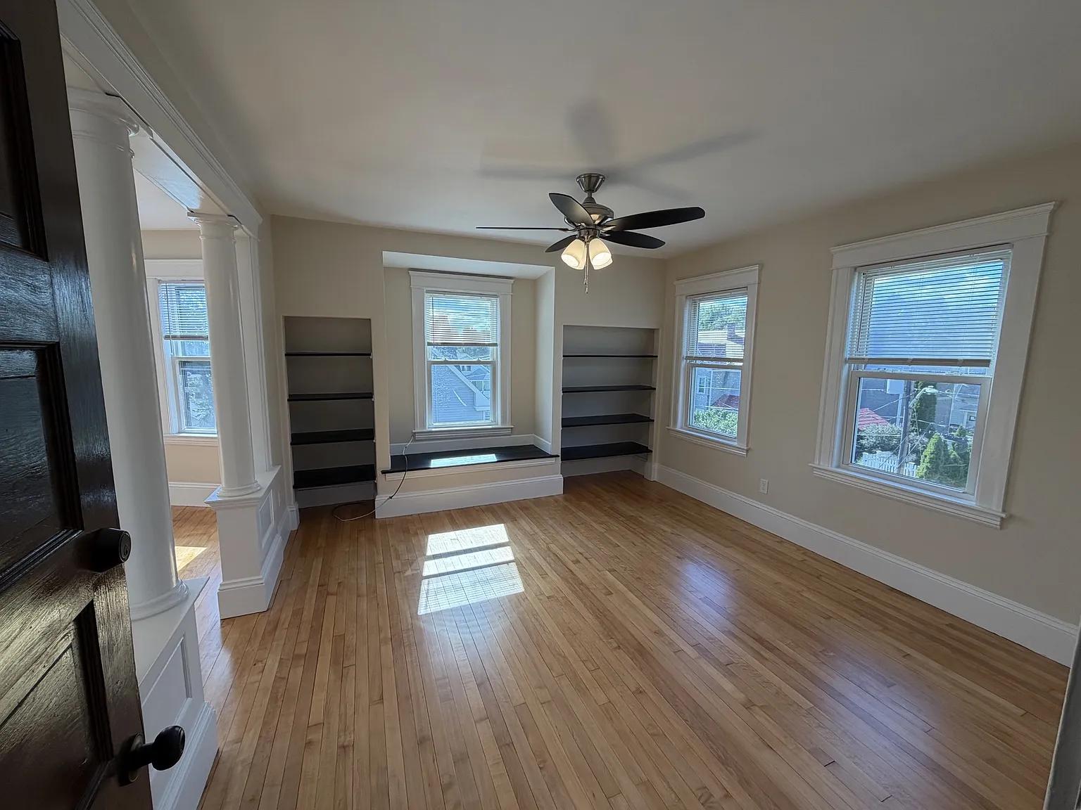 2 bed, 1300 sqft, $2,100 — Photo 2