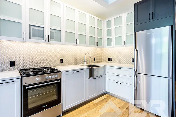 Rented by The KCI Group | media 4