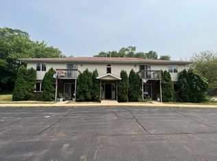 905 Washington St APT 4, Pecatonica, IL 61063
