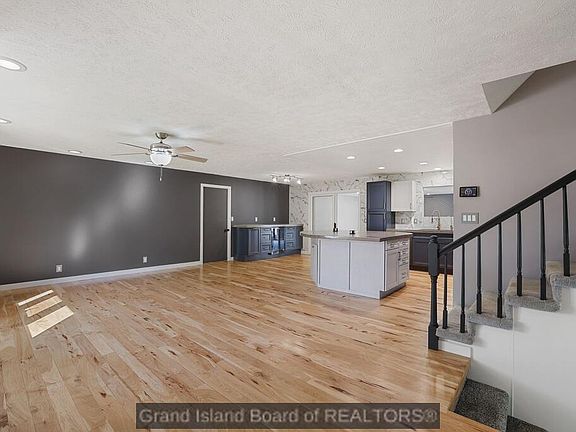 5th image of 2409 Gateway Ave
