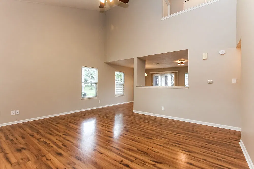 3 bed, 2.5 bath, 1647 sqft, $2,180 — Photo 3