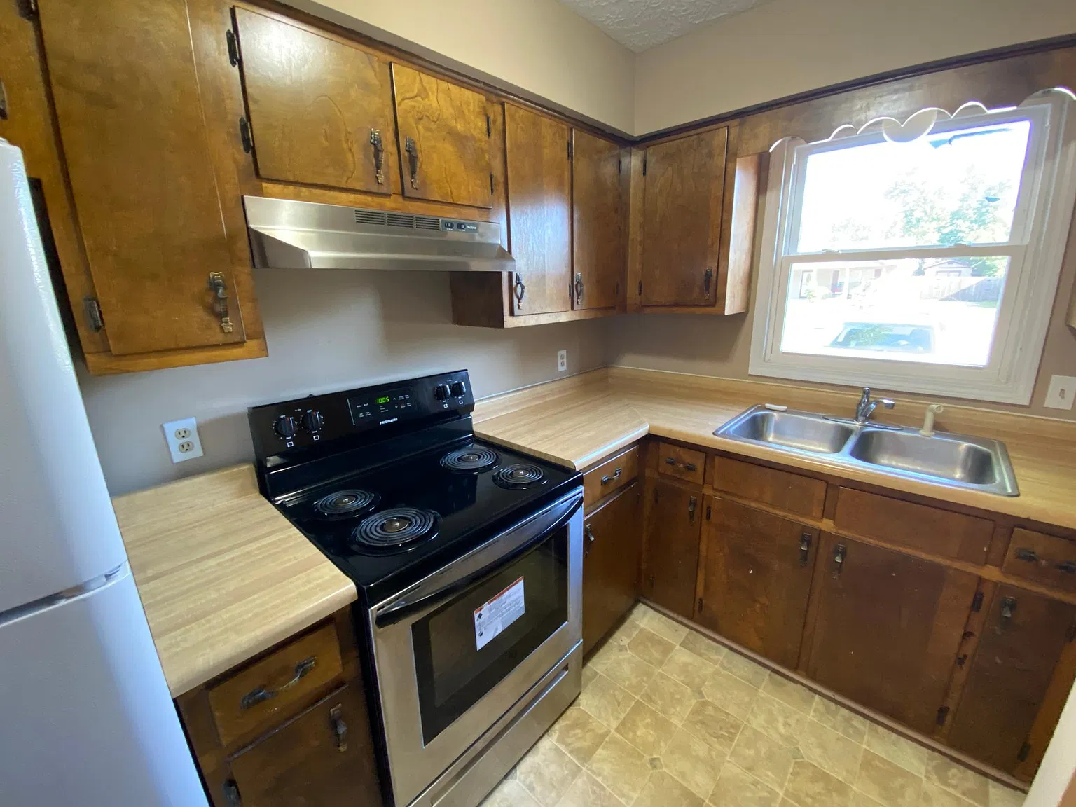 205 Mainous St — Photo 2