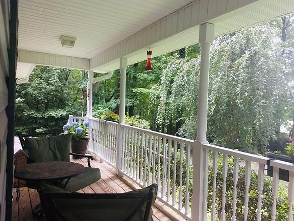 4th image of 251 Angeline Dr