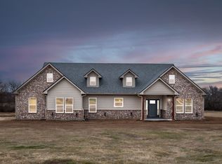 181 Trinity Cir, Bowie, TX 76230