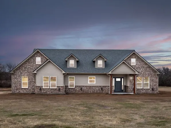 181 Trinity Cir, Bowie, TX 76230