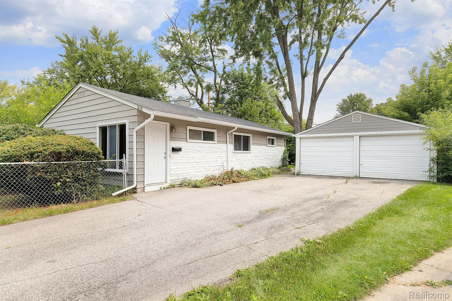 1476 Gail Ct photo 1