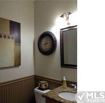 5th image of 8425 Burnet Ave APT 2