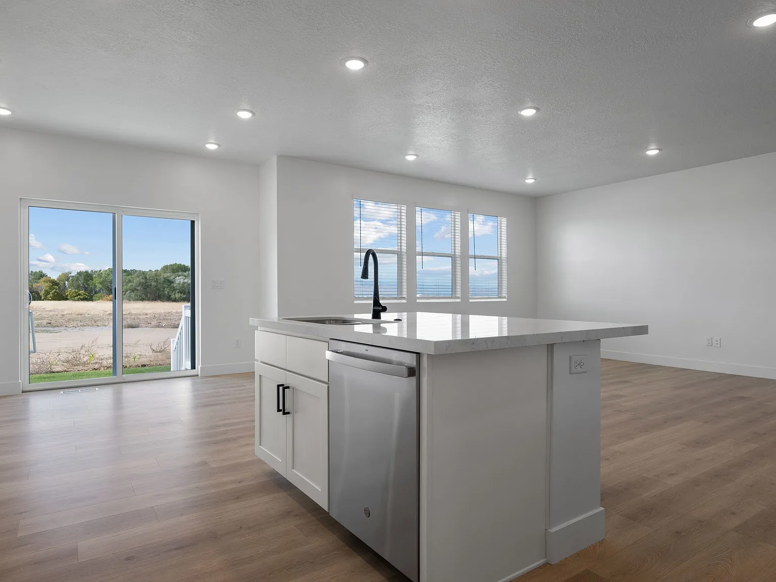 78 South Lunar Way - 1 — Photo 2