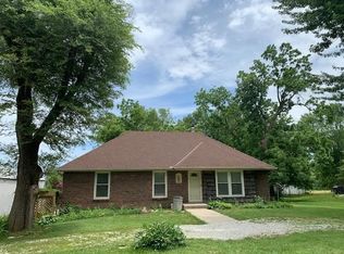 203 Maple St, Lathrop, MO 64465