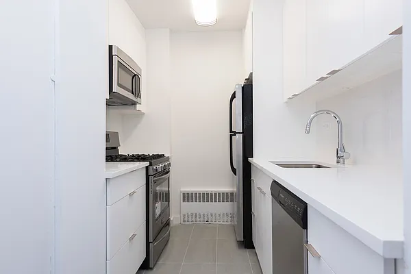 Rented by Douglas Elliman | media 3