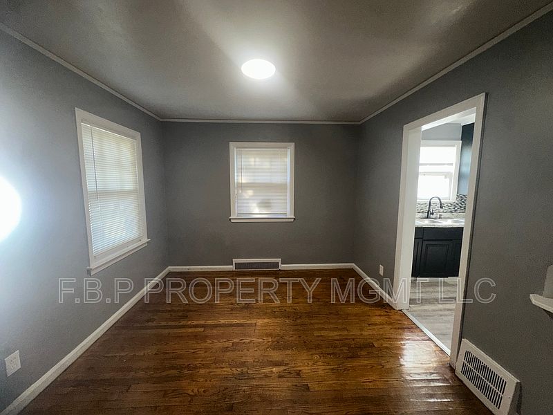 12031 Marlowe St, photo 3