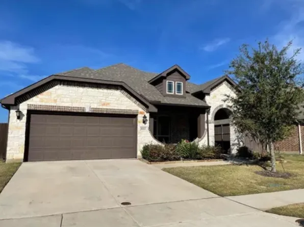 8113 Spitfire Trl, Aubrey, TX 76227