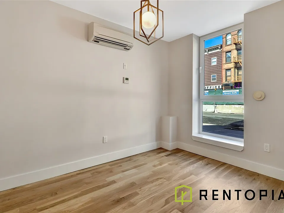 596 Metropolitan Ave #5A