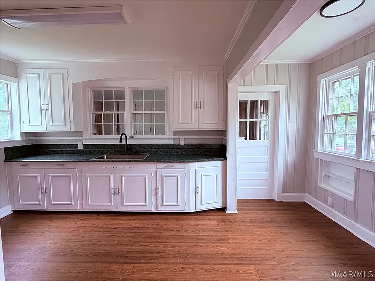 1784 Elmore Rd — Photo 7