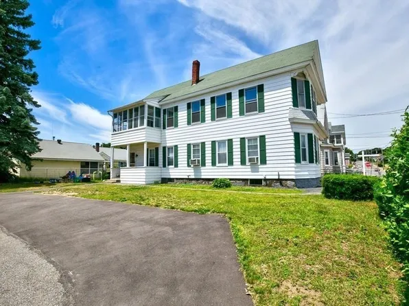 296-298 University Ave, Lowell, MA 01854