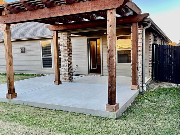 5th image of 713 Lake Sierra Way