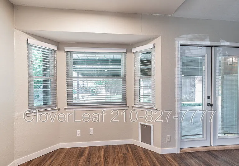 1031 Ericson St — Photo 15