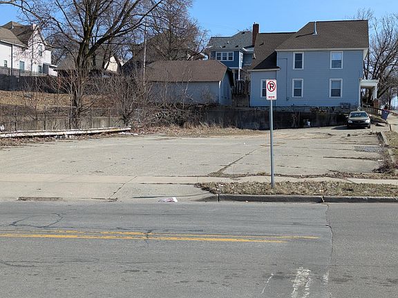 5th image of 307 Martin Luther King Jr St SE