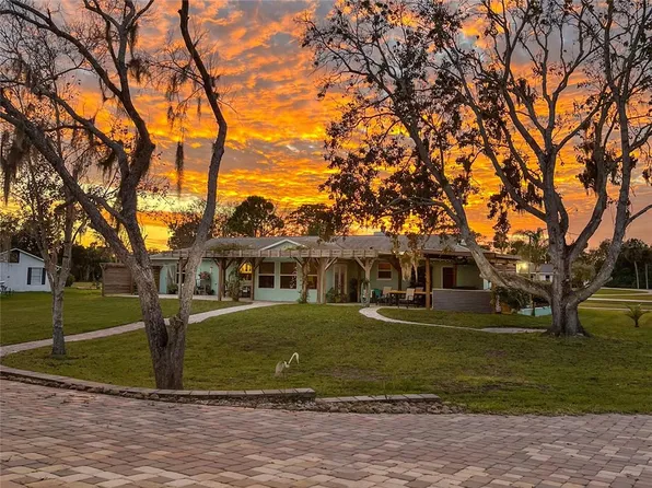 775 Bay Dr, New Smyrna Beach, FL 32168