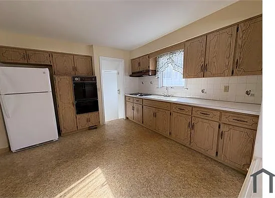 5075 Arch St — Photo 7