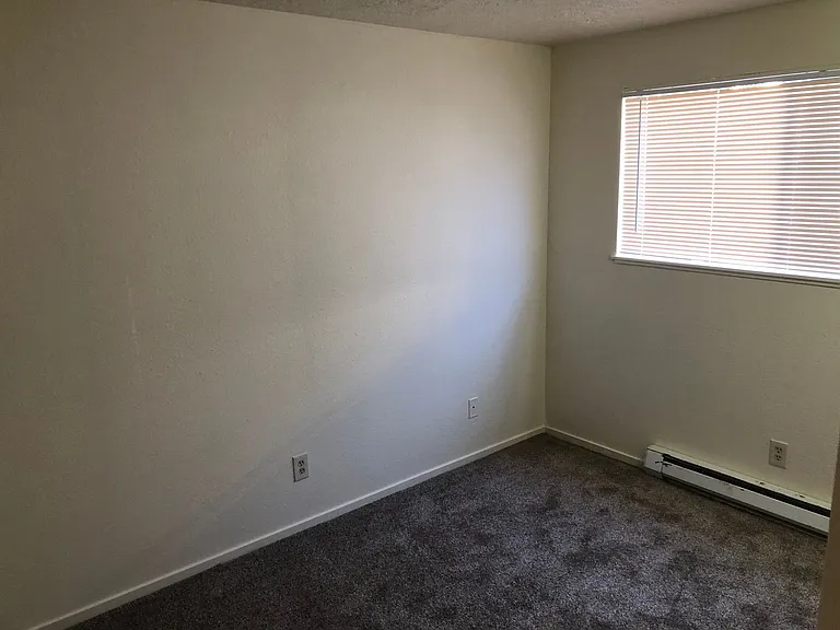2223 Hawthorne St #C — Photo 6