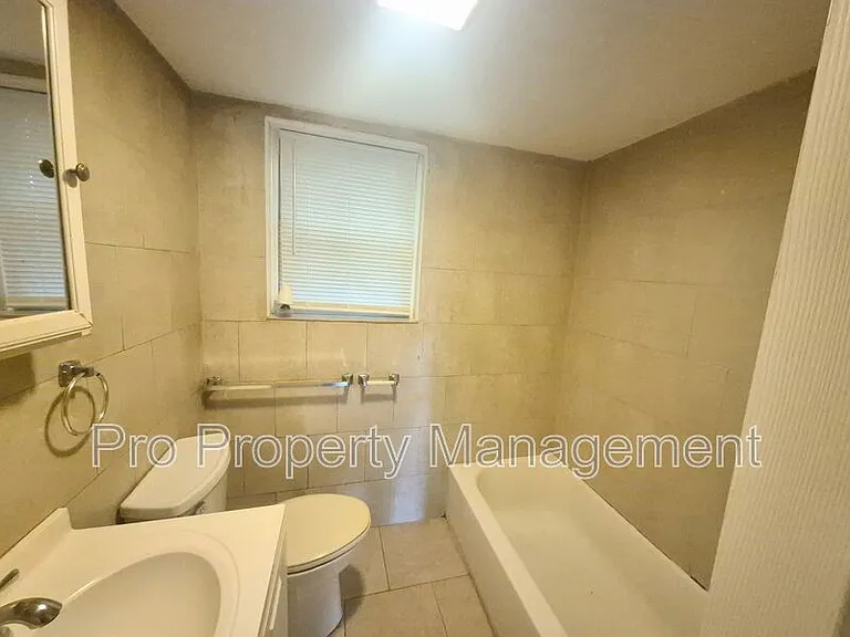 14 Edgewood Rd #1 — Photo 11
