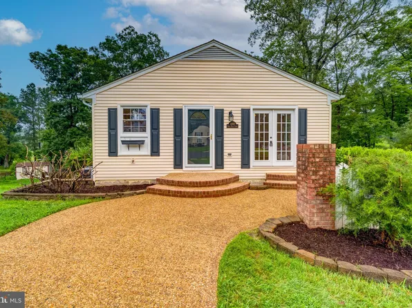 11993 Brice House Ct, Woodbridge, VA 22192