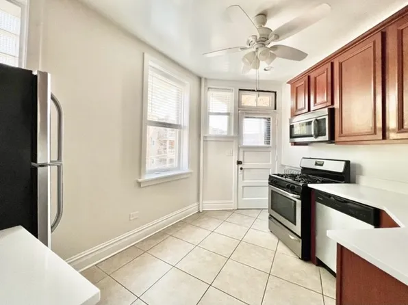 5645 N Wayne Ave #2N, Chicago, IL 60660