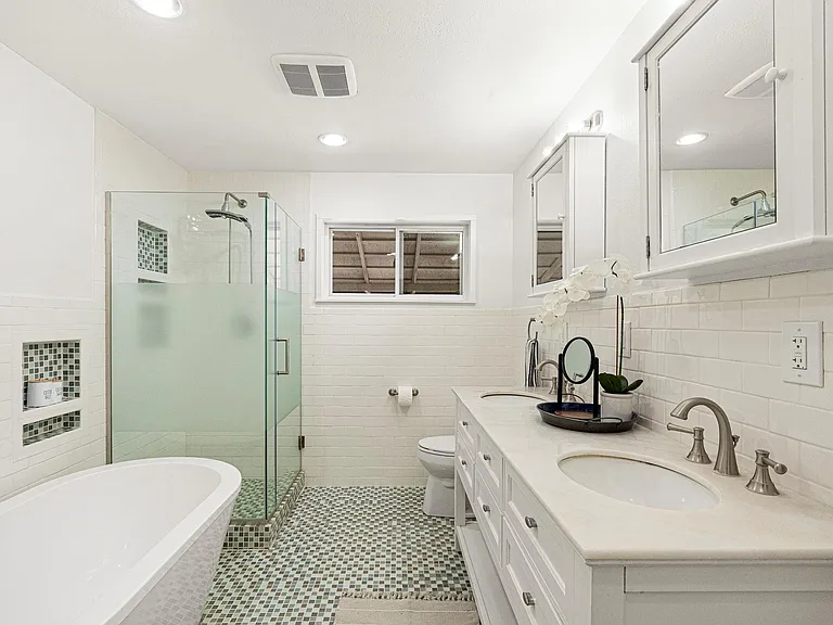 2591 Spring Valley Dr — Photo 21