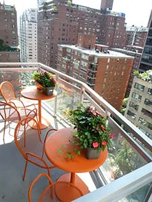 Sold by Douglas Elliman | media 10